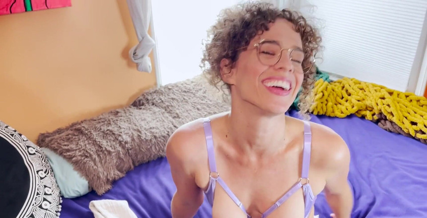 VibeWithMommy: Židovská macecha JOI! Můj fluffer se dnes nezobobřil v práci ......