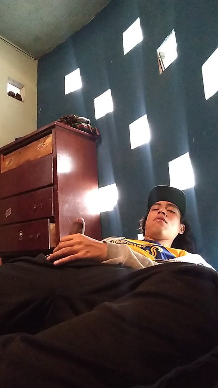 AlexAlejandro13: Verzweifelt nach einer