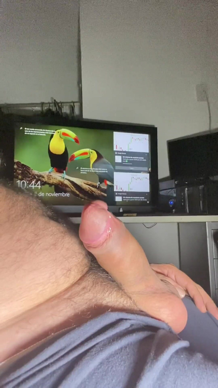 Latin mature king: 我的大鸡巴射精 第1部分