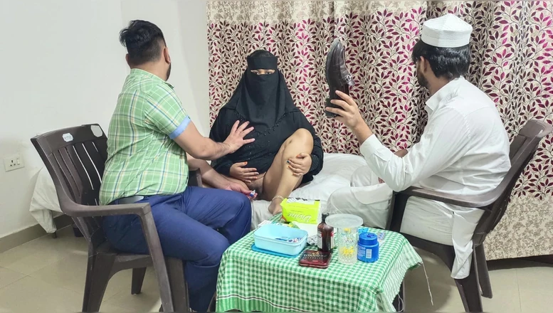 Hotty Jiya Sharmaa: Des femmes musulmanes se font baiser par le docteur devant...