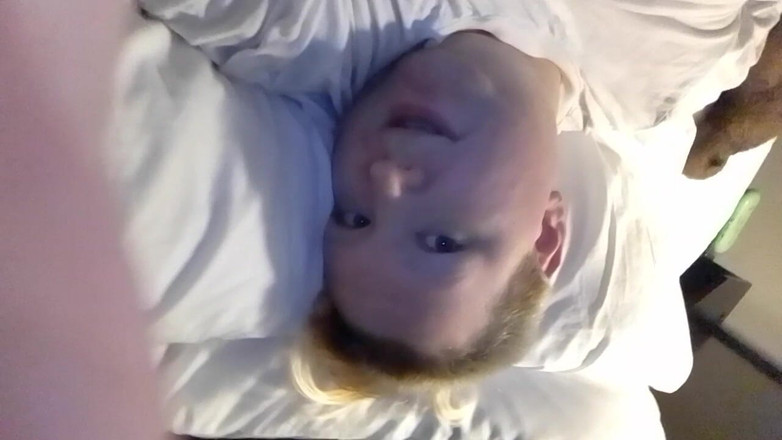 Roxxie rae page: Melancap lewat malam di hotel