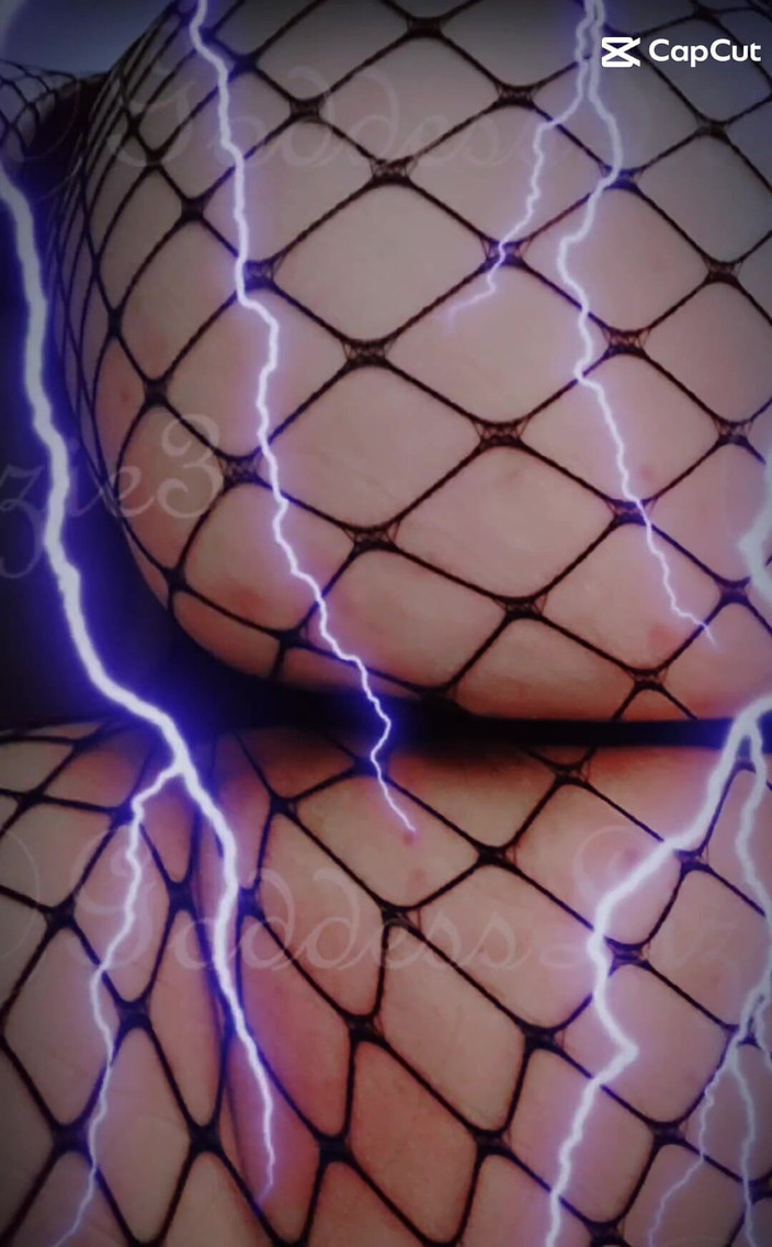 Raven Willow: उन कस्टम्स का ऑर्डर प्राप्त करें