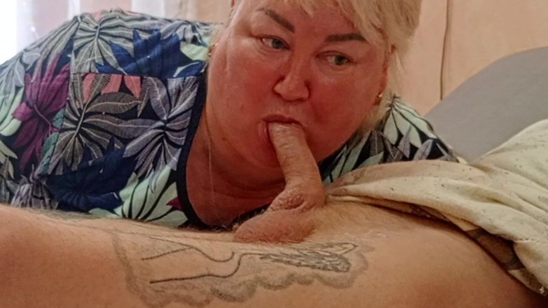 Zona901: Pagi Bermula Dengan Blowjob Mendalam Daripada Ibu Tiri