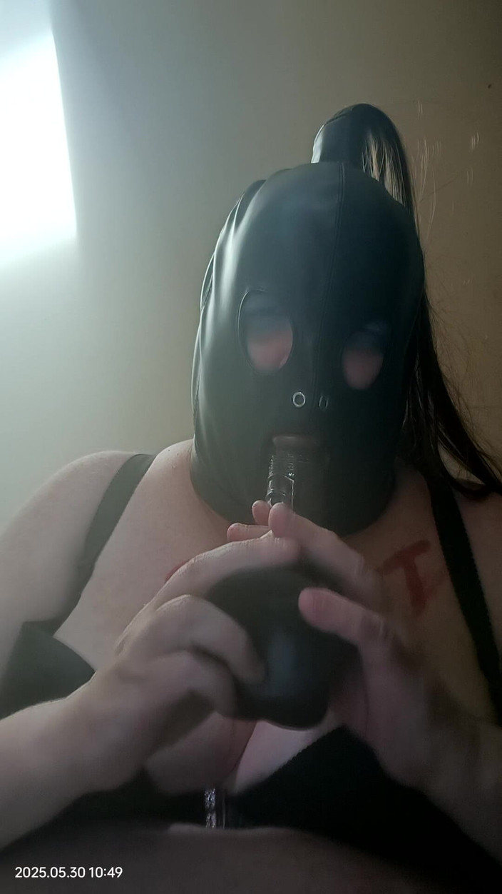 Stephanie-Nicole-TV: BbW TV fuma e gioca con un dildo