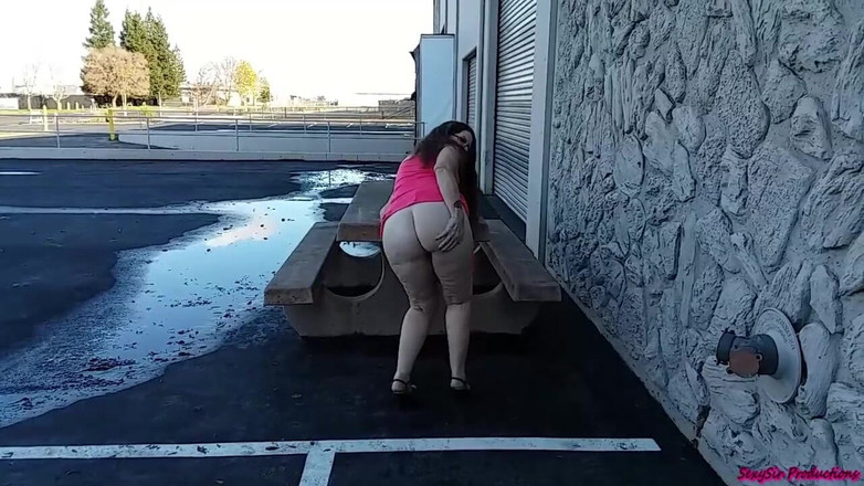 Sexy Sandra N Sir Christopher: Roze jurk anaal plagen