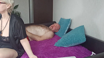 AimeeParadise: My stepmom is a cool bitch! I wish I could...