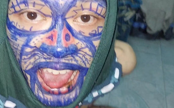 Clown likes to play with colors