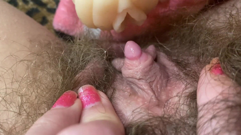 Cuteblonde666: Hårdhänt klitoris orgasm närbild