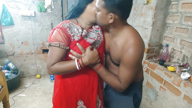 Priyanka xxx: Nevlastní synovec svlečená a ošukaná tetička