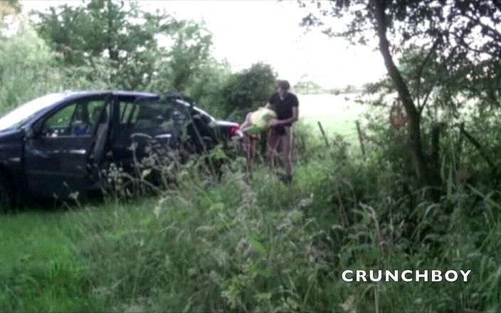 Crunch Boy: French tink fucked by straight discret in the car in...