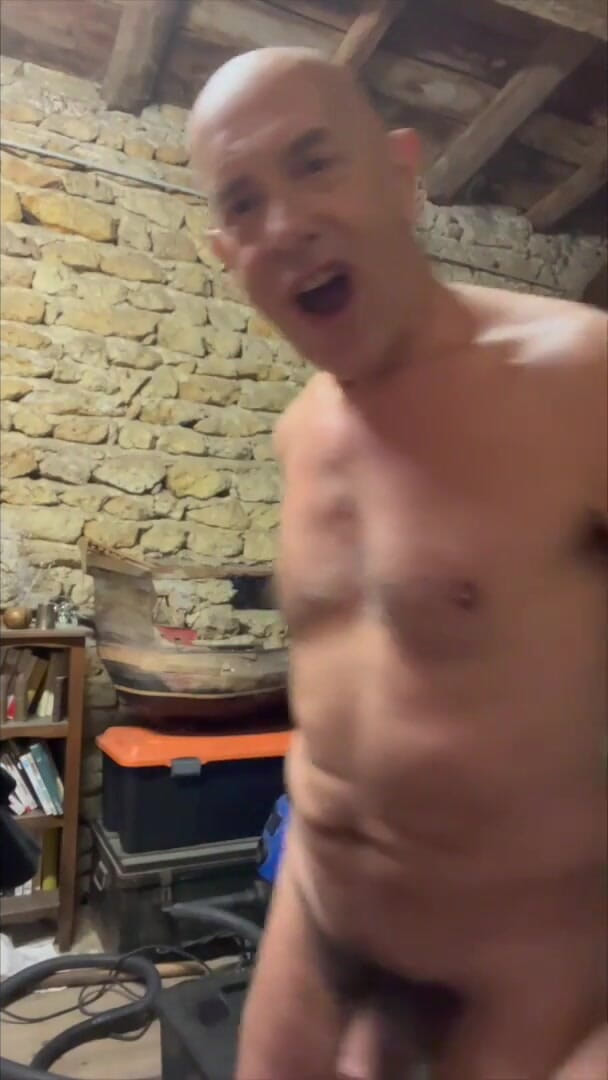 Le Centurion: I Drink My Piss and Eat My Cum