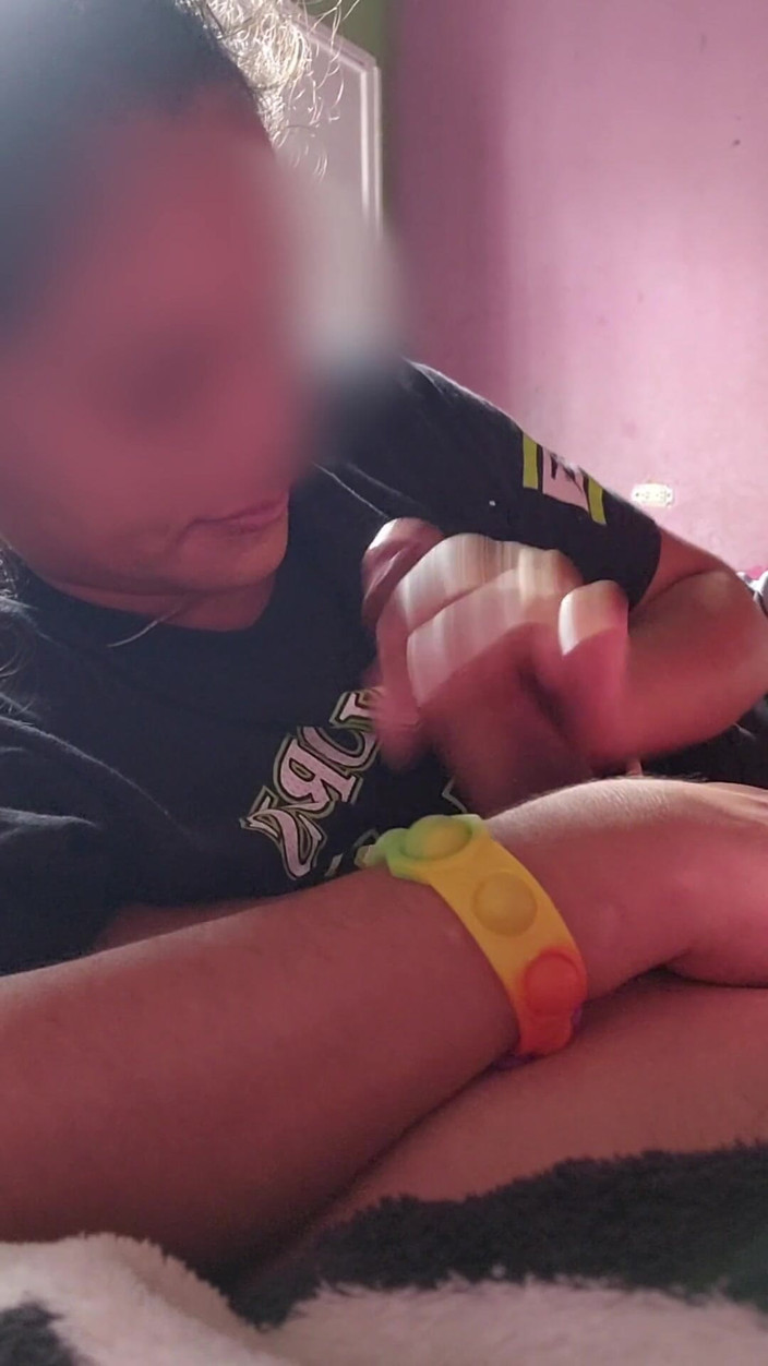 Gatita Sexy: Beni ağzına boşaltıyor