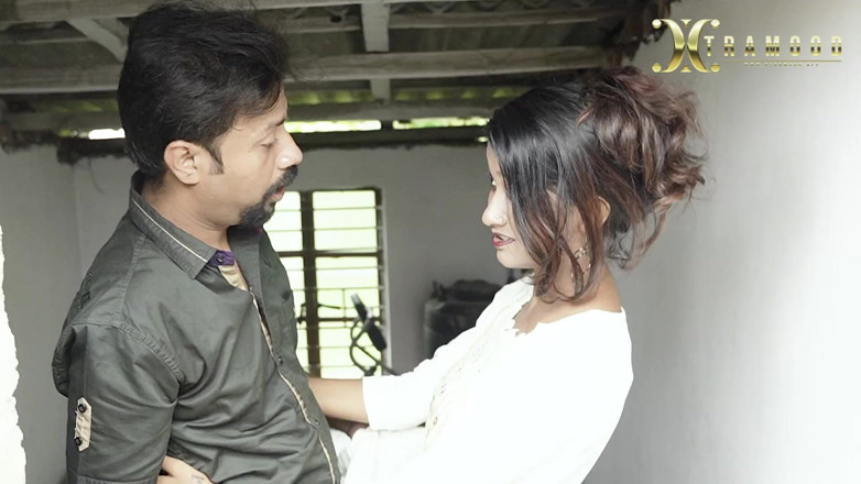 Xtramood: Desi couple singing with guiter in roof (outdoor)