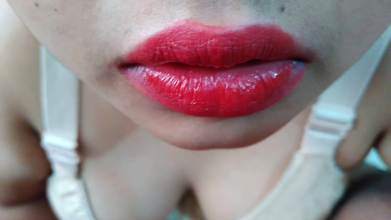 Aria Mia: La 35enne indiana desi priya Chatterjee vuole succhiare il mio cazzo...