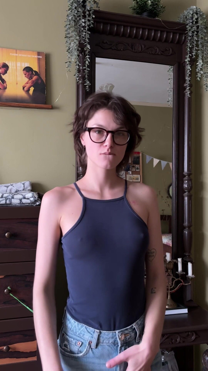 Karafuto404: Striptýz s prstění kundičky Detailní