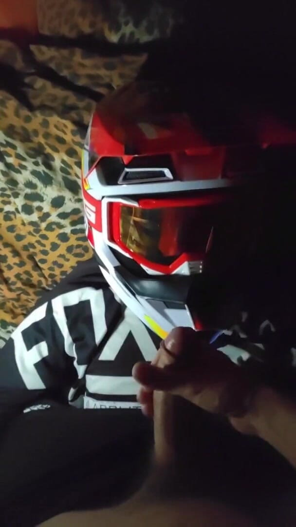 Sneakersmax98: Mxhelmet의 전 남친이 나를 따먹어, 고글에 사정