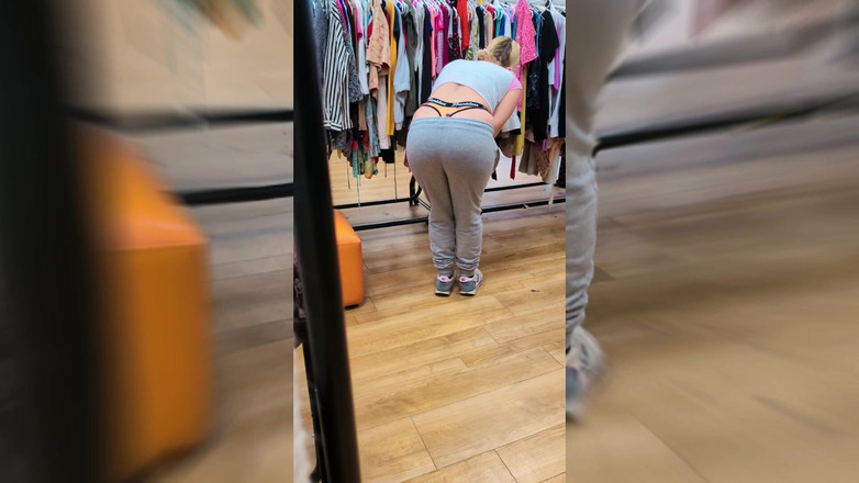 JessieHH: Złapałem go pełzającego i podglądającego mnie podczas zakupów