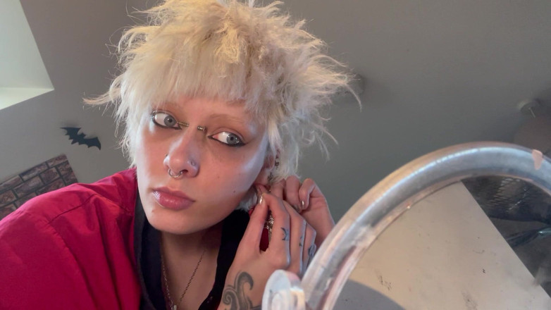 Glitterqueen1999: Goth Girl Glitterqueen1999 Ignores You Whilst She Applies Her Makeup,...