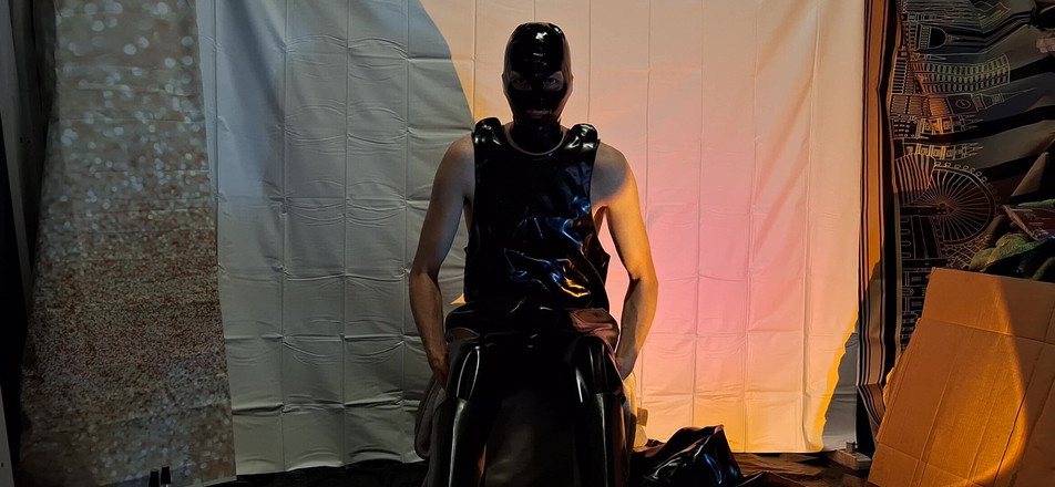 Dreamofevolution: Odzież przeciwdeszczowa Farmerrain i maska lateksowa