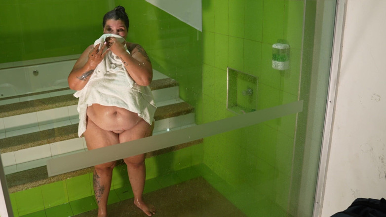 Lexly_16: My Neighbor Comes Into My House and This Happened in...