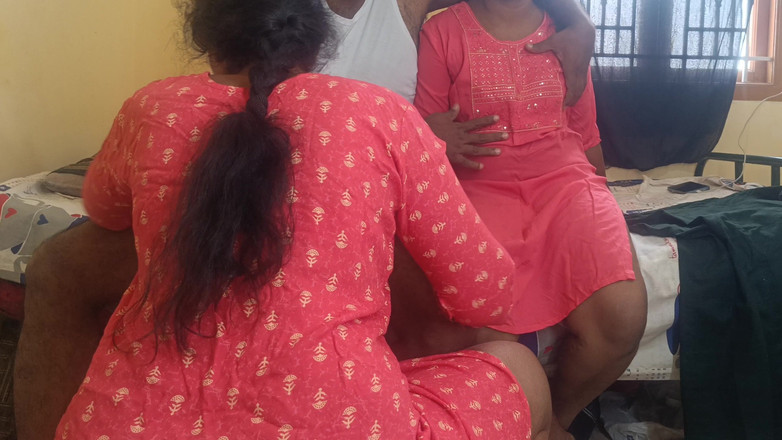 Apple baby: Le sorelle del college leccano la figa