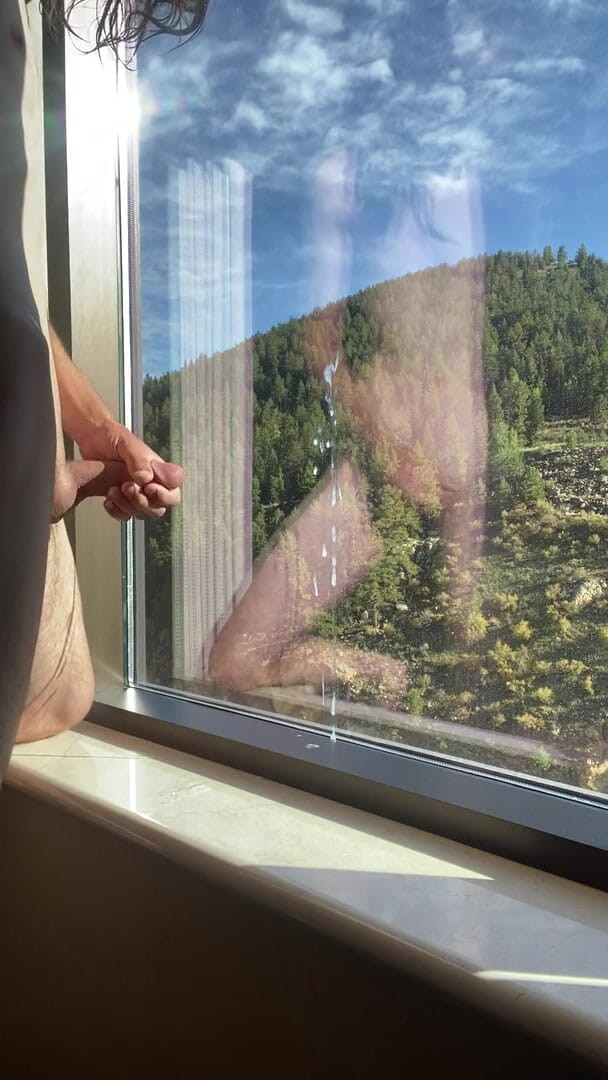 Edge Master: Hotel view cumshot