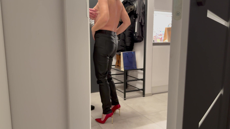 Misses_Jenny: I Seduced Food Delivery Guy