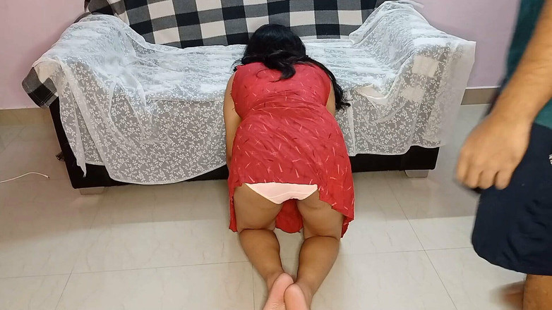 Queenrima: Stepson Leaves Stepmom When She Got Stuck in the Sofa -...