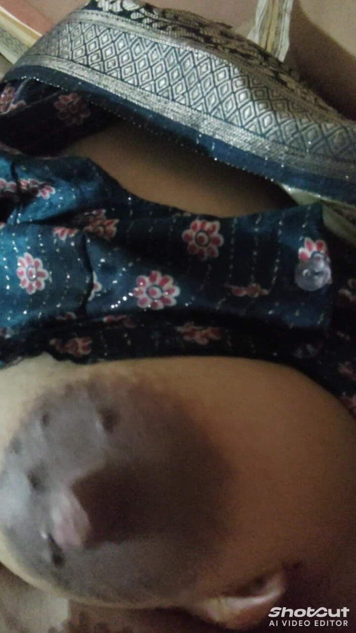 Dr_doom21: Desi Bhabhi Ke Desi Chuchi