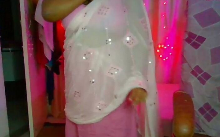 HotGirl21: Seksowna desi dziewczyna nagie cipki palcowania cycki pokaż w łazience zabawy...