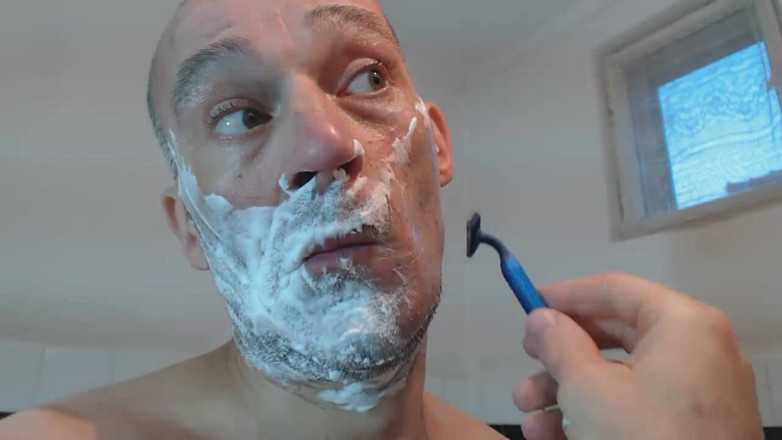 TIVADAR 73: Tivadar 73 ( stripchat modell ) Shaving