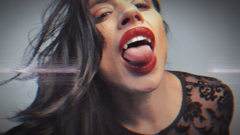 Eva Angelina: Vampir