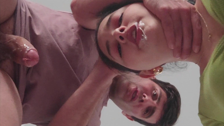 Sashasweet: Je baise la bouche de ma petite demi-sœur