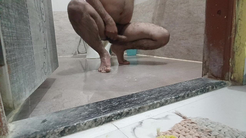 LovedSunsine1990: お風呂に入るときはいつも裸でお風呂に入ります。