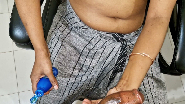 showme_hotsexy15: My Husband Can't Handle Me, so My Boss Took Me...