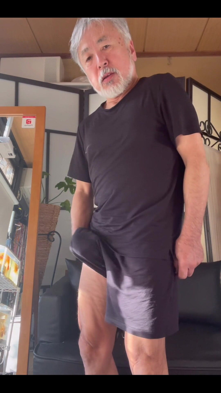 Japanese daddy: 新睡衣。