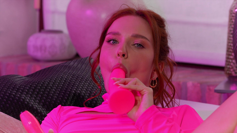 Clemence Audiard: Świętuj Walentynki wewnątrz cipki Clemence!