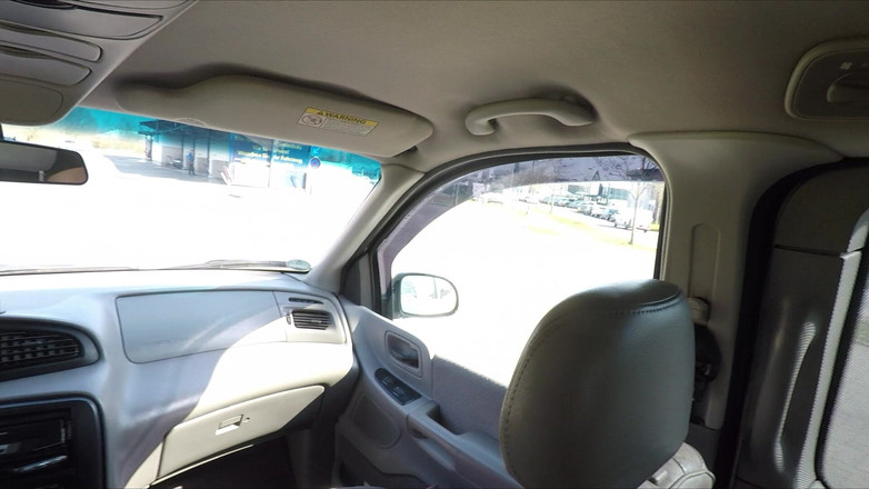 Miley Weasel: Si blonde panas dikongkek pantatnya semasa membasuh kereta!!