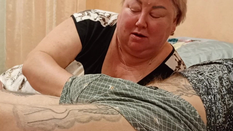 Zona901: Üvey annem beni derin bir saksoyla uyandırmayı seviyor