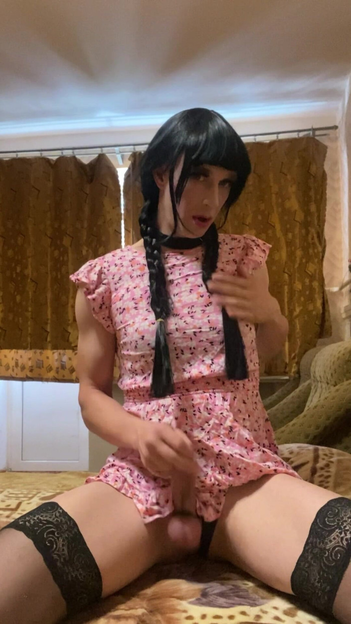 KatyKoroleva: Красивая девушка сосет