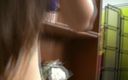 Injoy X: Mexikanisches teen mit geschwollenen brustwarzen lutscht den schwanz des stiefvaters