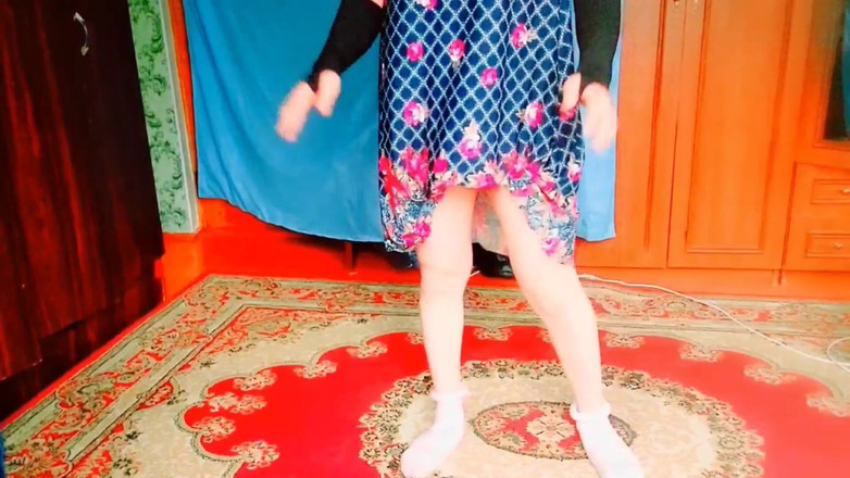 Kitty_Cross: 华丽的与粉红色玫瑰花束摆姿势