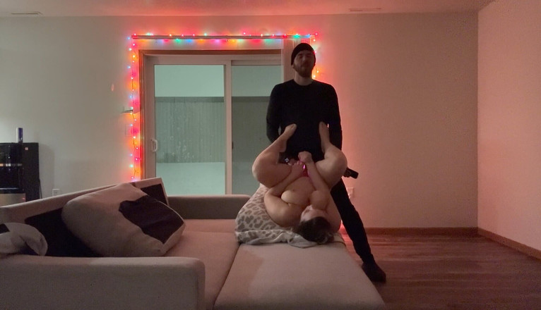 Mya Lane: La moglie ha beccato la telecamera si fa sfondare la...