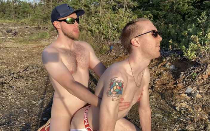 Max n Jack: Young Amateur Outdoor Anal Creampie
