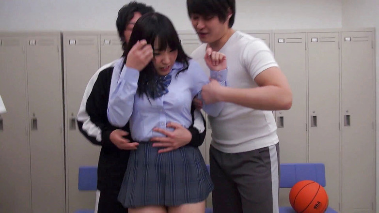 Caribbeancom: Cute asian teen gets pounded in the locker room