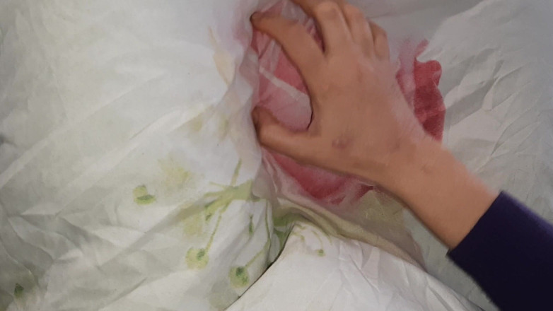 Lesbian-candys: Bạn cùng phòng nhút nhát của chúng tôi đánh thức chúng...