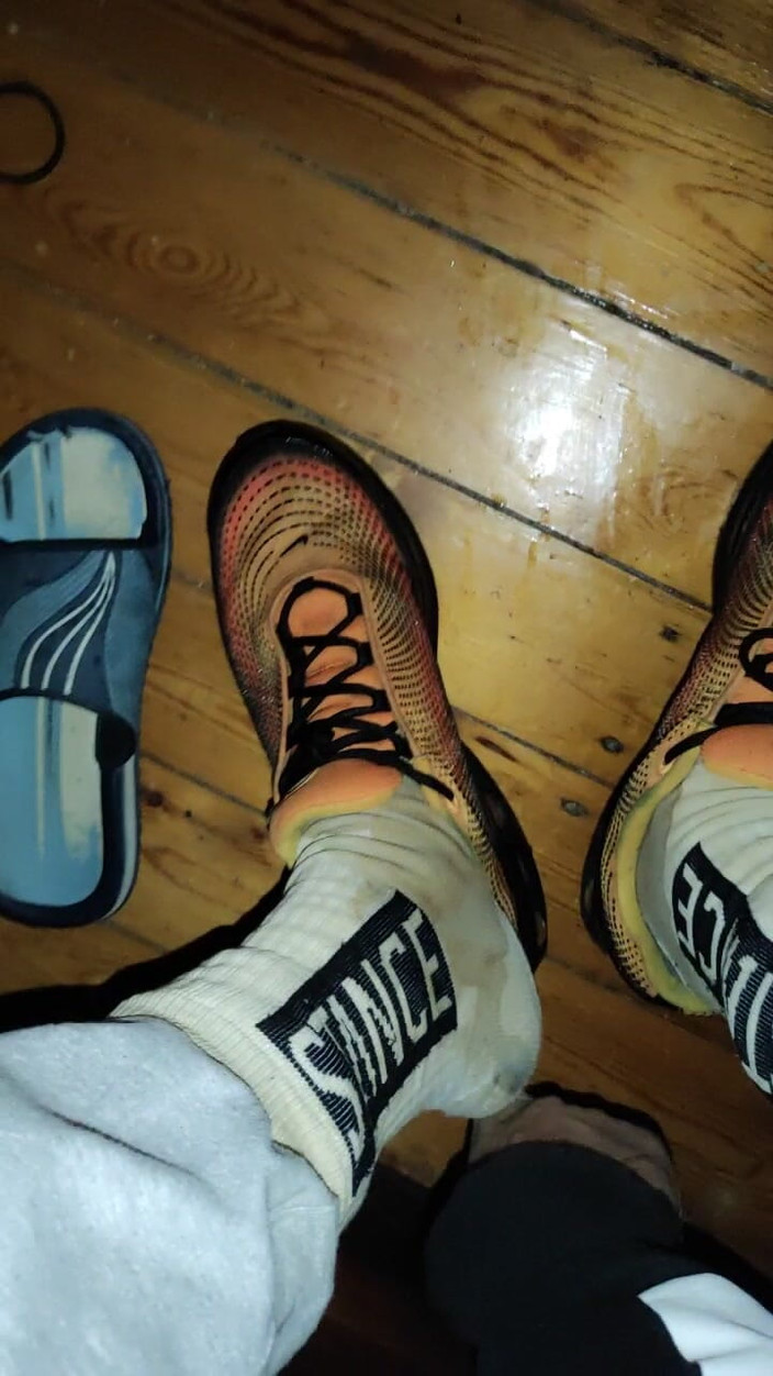 SmokedAlloy2: Dirtyjunkbro nepotřebují záchod, aby se vyčůrali. Dělá to všude! Mega špína!