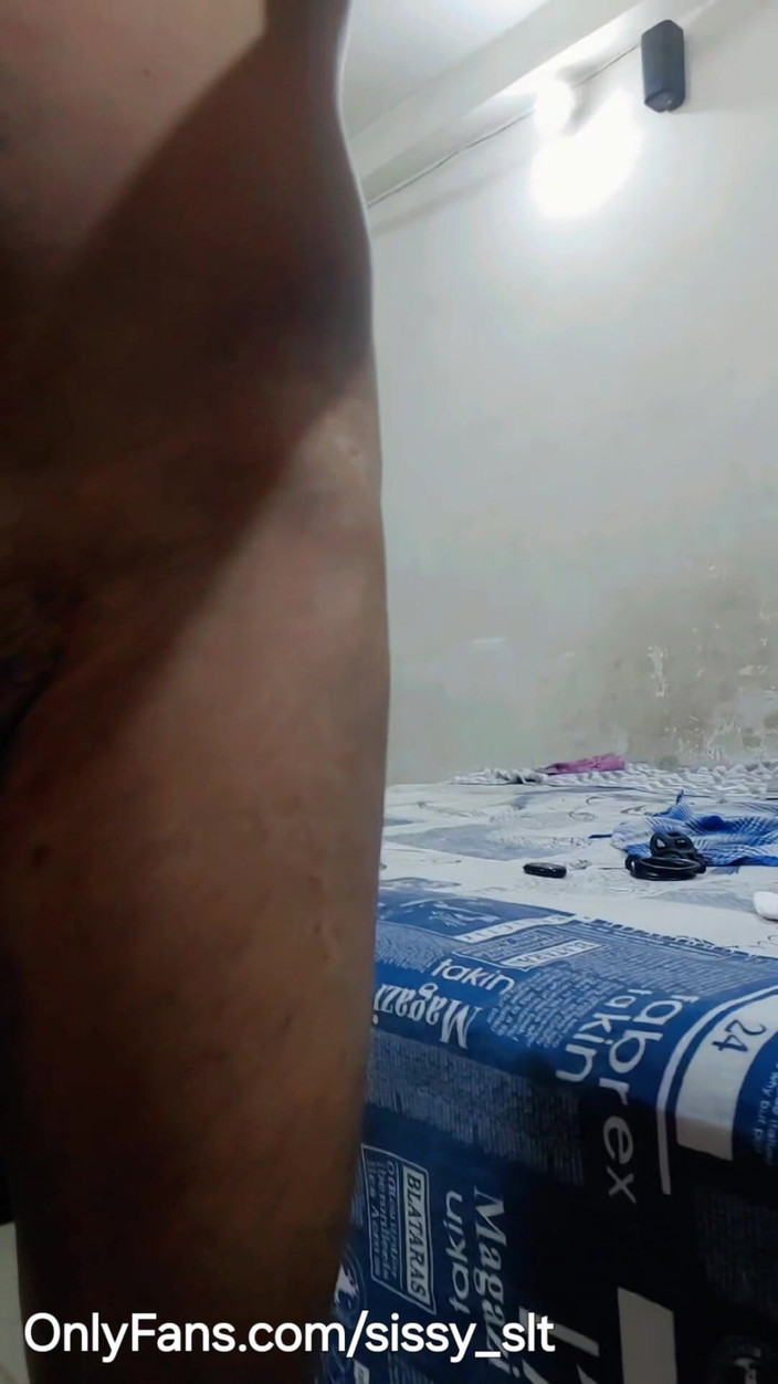 Sissy Slut Simran: Heiße und sexy zeigt ihren nackten kurvigen körper