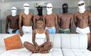 Daisy_Melanin20s: Linda adolescente en gangbang por 6 chicos - 6 en 1