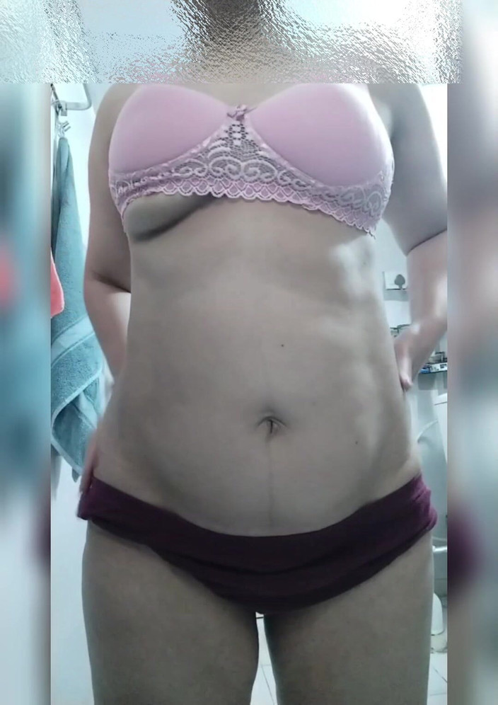 Hot Indian mommy: 인도 밀프 샤워 스트립쇼